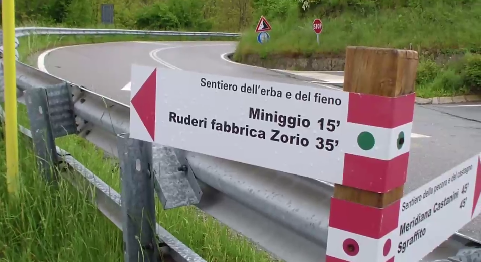 Sentiero verso i ruderi della Fabbrica Zorio