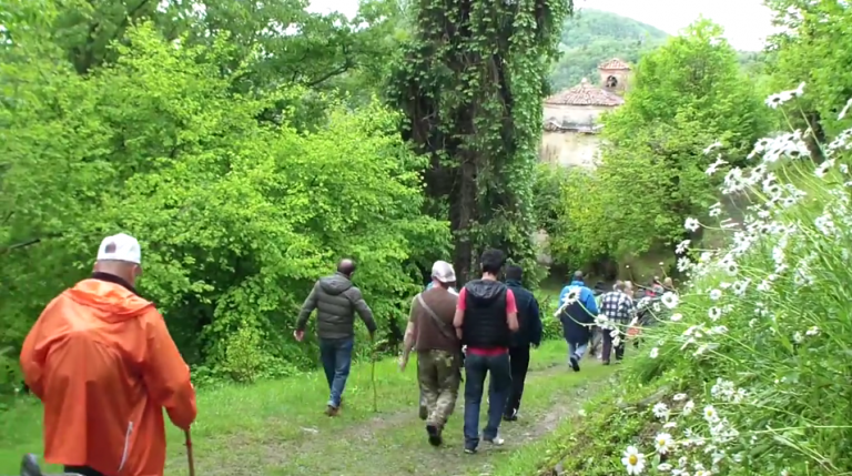 Passeggiata lungo il sentiero dell’erba e del fieno